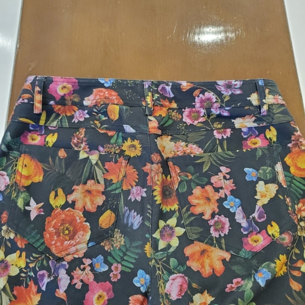 Flower Power Jeans!!ππΌπ - Picture 7 of 8